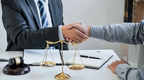 How an Offshore Injury Lawyer Protects Your Interests in Offshore Accident Cases